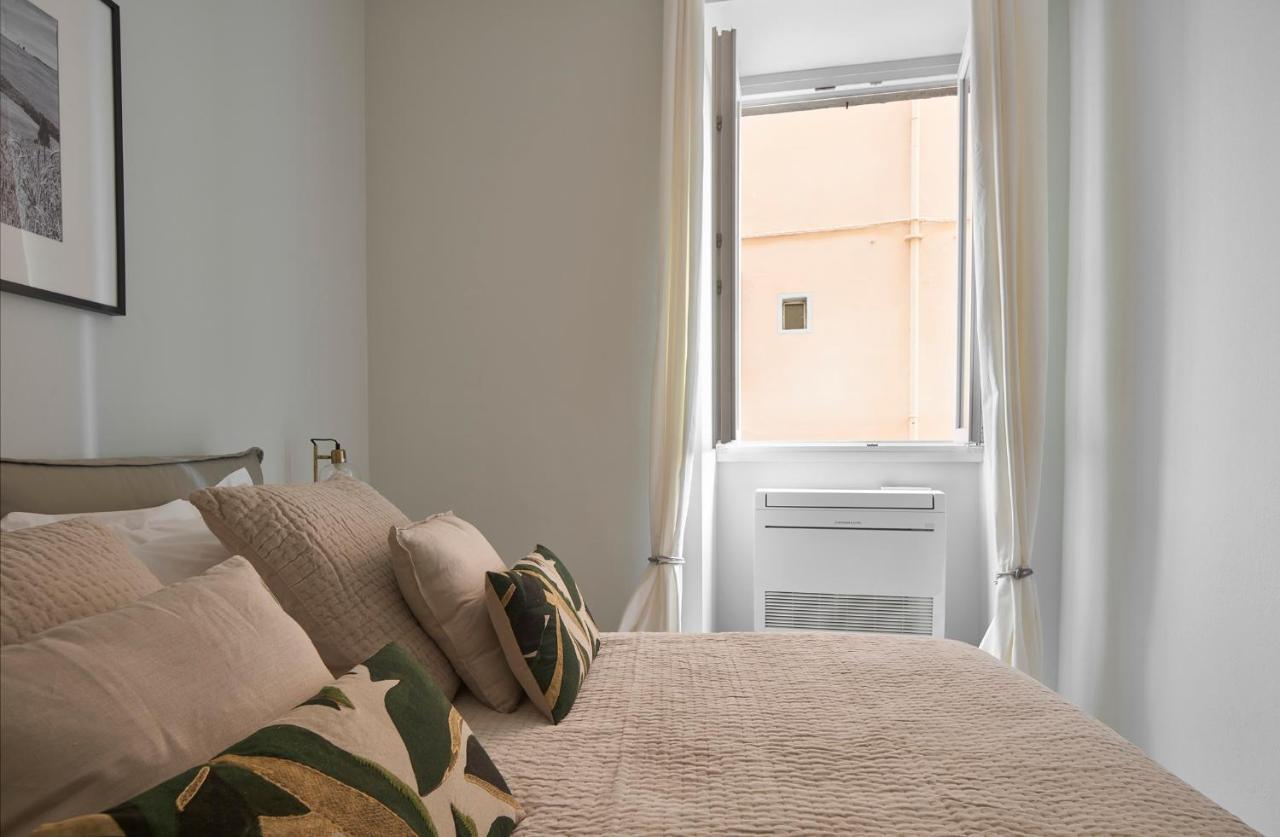 3 Master Bedrooms With Balcony On The River With Views Florenţa Exterior foto