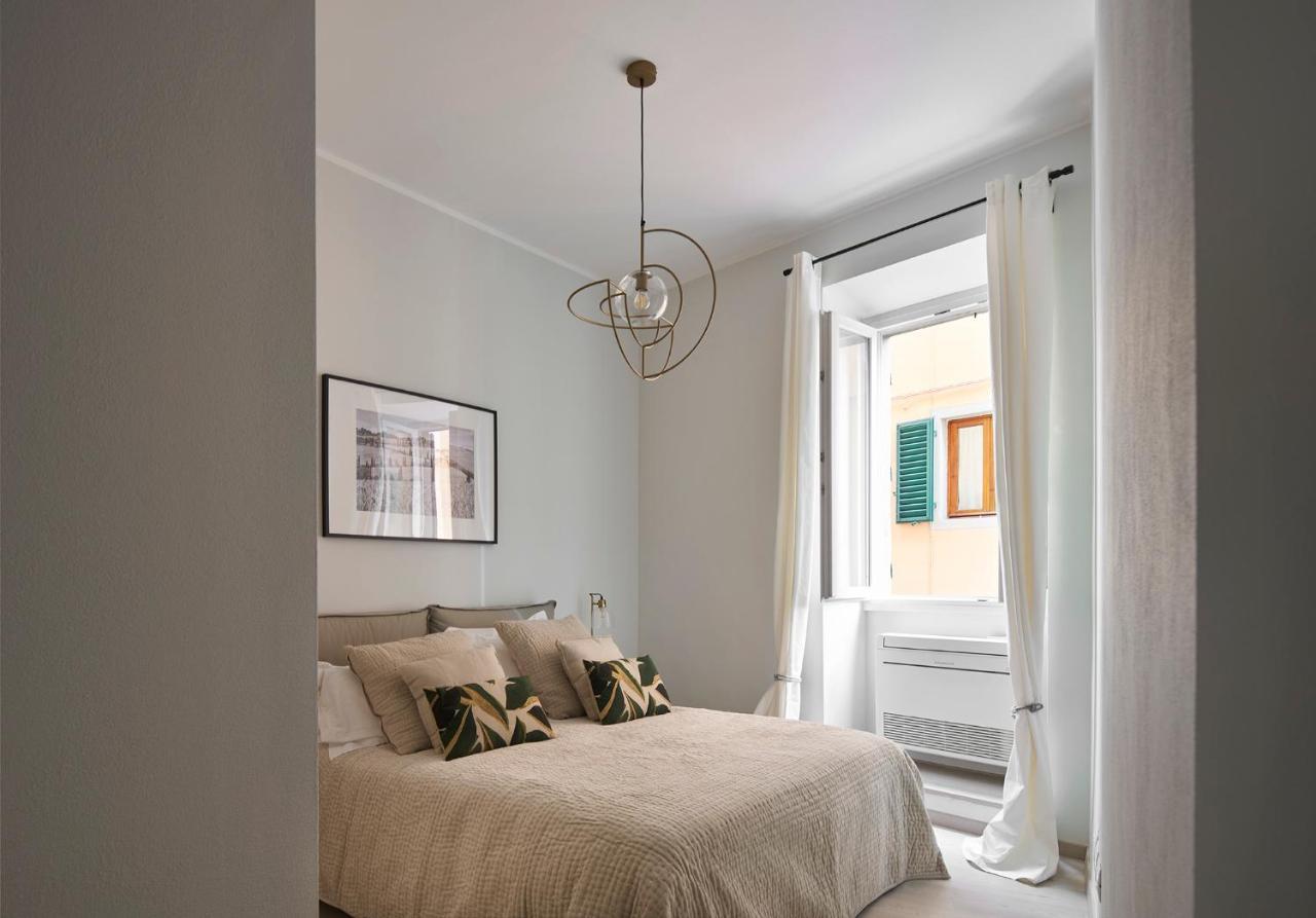 3 Master Bedrooms With Balcony On The River With Views Florenţa Exterior foto