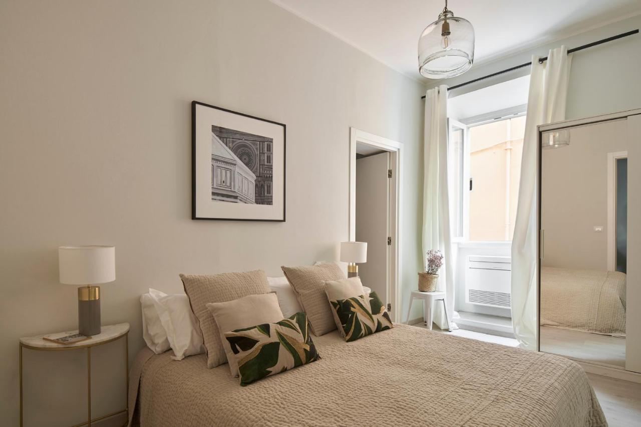 3 Master Bedrooms With Balcony On The River With Views Florenţa Exterior foto